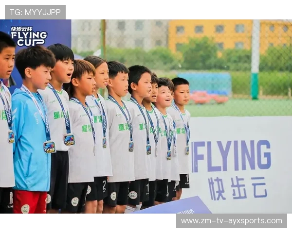 足球联赛在青训扶持中推动学校课程与训练时间更合理衔接,足球青训政策
